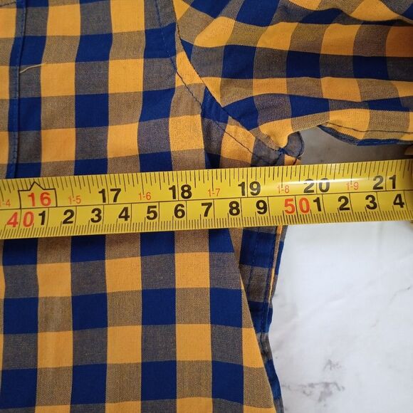 2 Button Up Shirts Long Sleeve Short Sleeve Size 14-16 - Picture 5 of 13